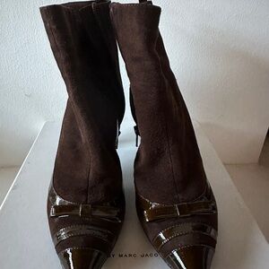 Pre-loved Marc Jacob’s Brown Patent Leather Ankle Bootss Size 39.5